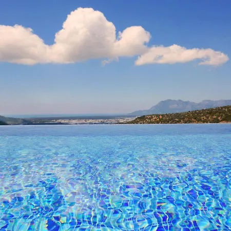 2 Bedroom Private Indoor Outdoor Pool And Jakuzzi Vilă *