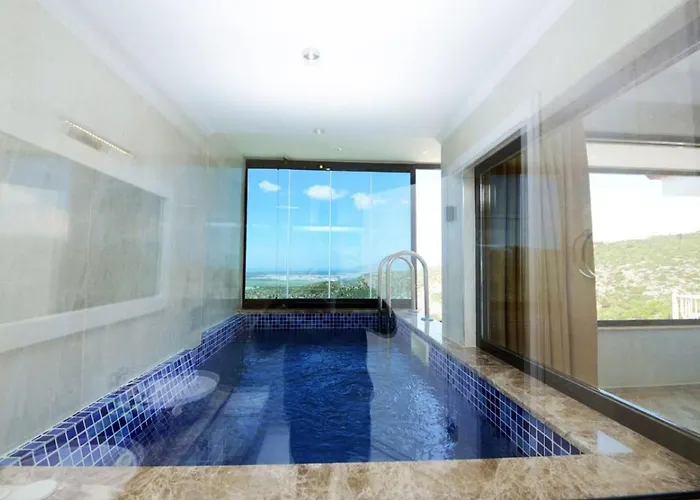 2 Bedroom Private Indoor Outdoor Pool And Jakuzzi Vilă