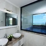 2 Bedroom Private Indoor Outdoor Pool And Jakuzzi *