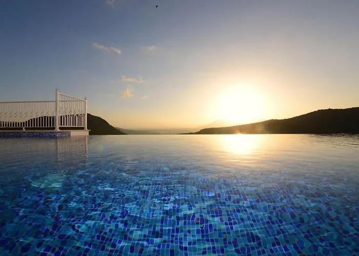 2 Bedroom Private Indoor Outdoor Pool And Jakuzzi 别墅 *