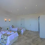 Villa 2 Bedroom Private Indoor Outdoor Pool And Jakuzzi *